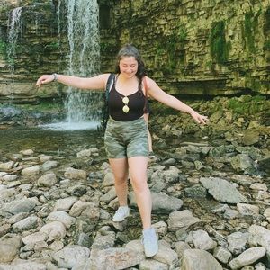 Meet your Posher, Li-elle